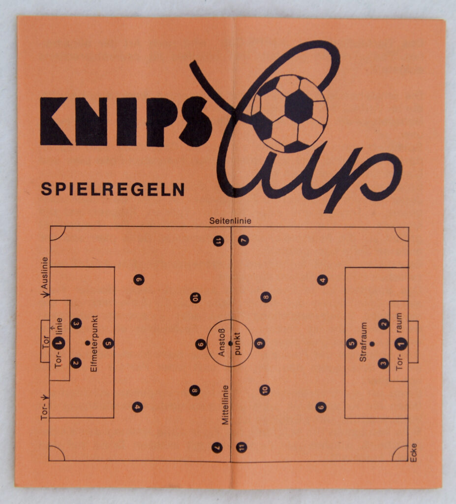 Tucker Tw ID • SPE-59c1 — AGPI ID • G-37848c1 — publisher • Spear-Spiel (Stuttgrat, Germany) — title • Der Ritter Sport Fußball-Knips-Cup — notes • Publisher catalog number: 26500. — keywords • European football, soccer, sport